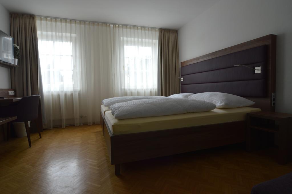 Pension Elisabeth - Rooms & Apartments Salzburgo Exterior foto